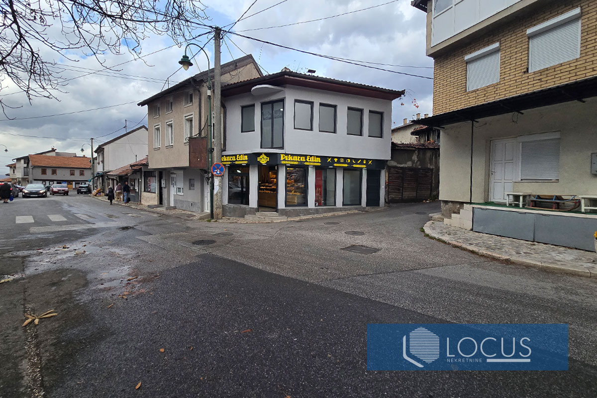 17. Prilaz autom.jpg